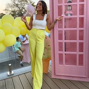 Alice & Olivia yellow pants